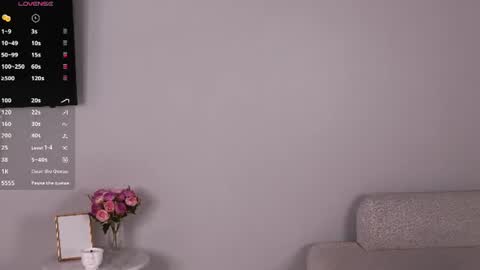 Hi I am Luna online show from June 21, 2026, 3:03 pm