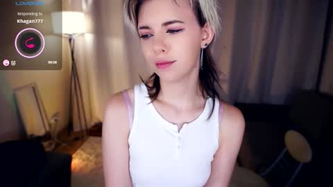 Lilian online show from September 30, 2025, 7:02 am