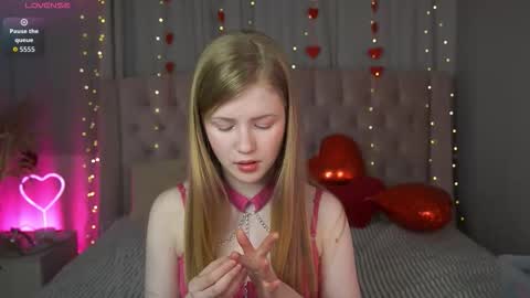 Snapshot of lilianhoward chatting on February 10, 2026, 12:09 pm Lilian online show from February 10, 2026, 12:09 pm