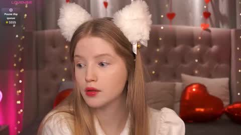 Snapshot of lilianhoward chatting on February 15, 2026, 12:14 pm Lilian online show from February 15, 2026, 12:14 pm