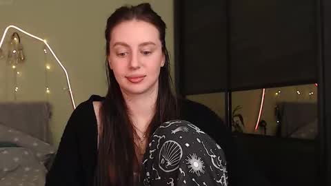 Lilu online show from October 11, 2025, 8:51 pm