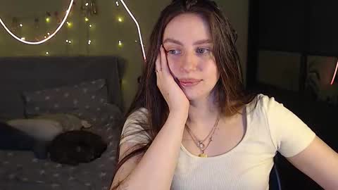 Lilu online show from October 20, 2025, 8:53 pm