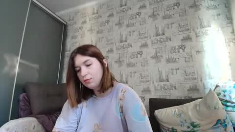 liliawoolf online show from September 11, 2025, 4:45 am