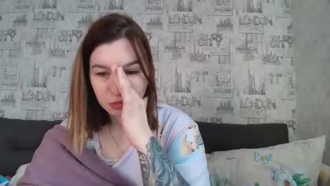 liliawoolf online show from September 26, 2025, 7:45 am