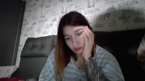 liliawoolf online show from November 1, 2025, 7:49 pm