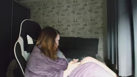 liliawoolf online show from December 22, 2025, 3:47 am