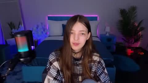 Lili Bakery online show from December 19, 2025, 2:40 am