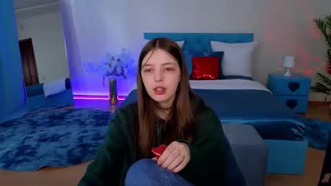 Lili Bakery online show from April 14, 2026, 5:46 am