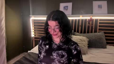  Lili  online show from March 6, 2025, 5:46 am