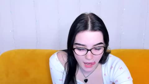 lilibethxx online show from December 8, 2024, 7:26 am