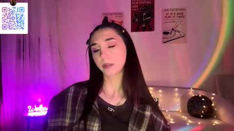 Lina online show from March 17, 2026, 10:35 pm