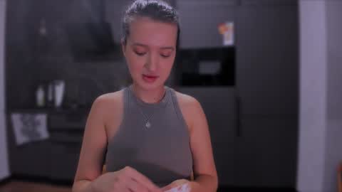 Snapshot of lililaluna chatting on December 28, 2024, 9:40 pm ... online show from December 28, 2024, 9:40 pm