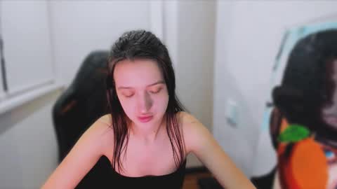 Snapshot of lililaluna chatting on March 6, 2025, 4:49 pm ... online show from March 6, 2025, 4:49 pm