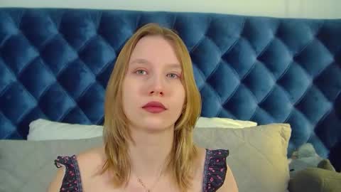 LiliLinn online show from March 24, 2026, 6:07 am