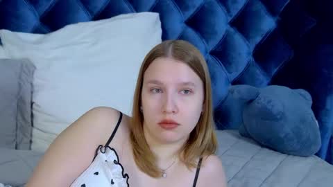 Snapshot of lililinn chatting on July 17, 2026, 4:41 am LiliLinn online show from July 17, 2026, 4:41 am