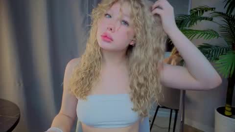 lililok101 online show from October 29, 2025, 2:36 am