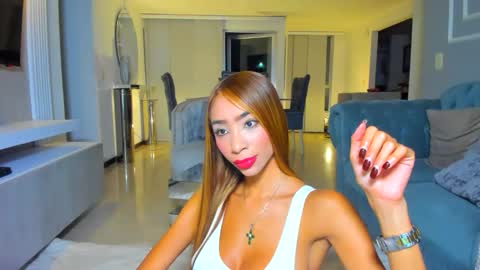 Lili  online show from March 17, 2026, 4:17 am