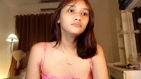 Chloe online show from March 5, 2025, 4:02 am