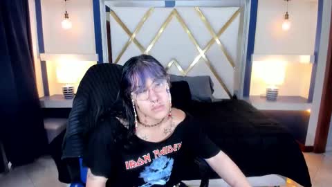 lilith  online show from March 25, 2026, 11:49 am