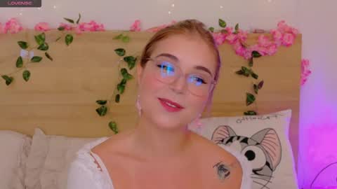 Snapshot of lilith_bonheur chatting on November 26, 2025, 1:34 pm Lilith Bonheur online show from November 26, 2025, 1:34 pm