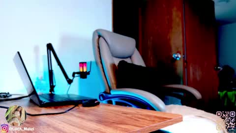 Snapshot of lilith_malum chatting on April 12, 2026, 8:25 pm lilith_malum online show from April 12, 2026, 8:25 pm