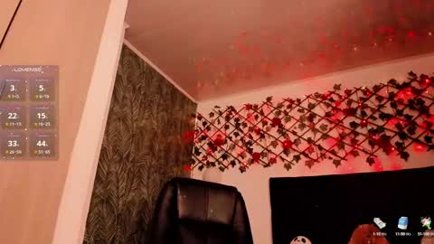 lilith_miller21 online show from September 26, 2025, 9:19 pm