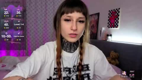 lilith_poison online show from December 19, 2025, 6:15 pm