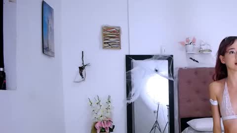 Lilith online show from November 6, 2025, 5:03 pm