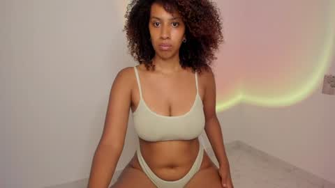 Alejandra  online show from January 12, 2025, 11:58 pm