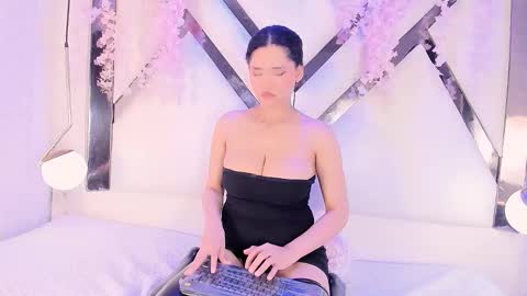 Snapshot of lilithadams11 chatting on November 1, 2025, 11:07 pm online show from November 1, 2025, 11:07 pm