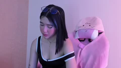 Lilith online show from January 22, 2025, 8:17 pm