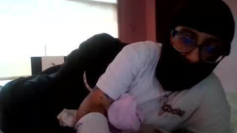 lilithdeicide online show from December 1, 2025, 12:32 pm