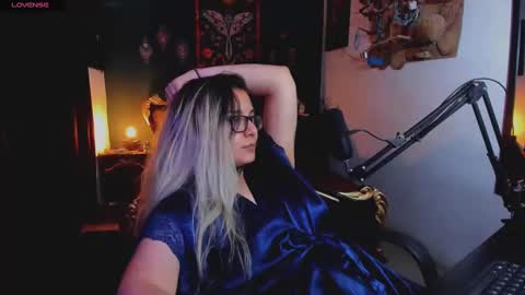 lilithmystic01 online show from February 21, 2025, 6:26 pm