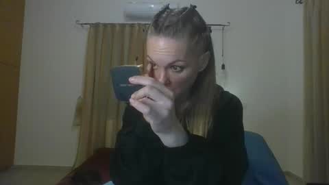 lilithnewdawn online show from February 9, 2026, 6:01 pm