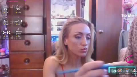 Snapshot of lilithohfish chatting on October 2, 2025, 2:13 pm Lilithohfish online show from October 2, 2025, 2:13 pm