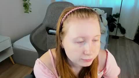 Snapshot of lilitiny chatting on August 8, 2026, 1:52 am Lili Tiny GMT2 3-10AM MonTueWedThuSat online show from August 8, 2026, 1:52 am
