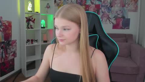 Snapshot of lilitrosen chatting on October 3, 2025, 6:27 pm lilitrosen online show from October 3, 2025, 6:27 pm