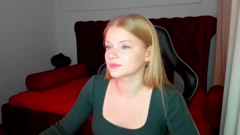 Snapshot of lilitrosen chatting on October 7, 2025, 5:43 pm lilitrosen online show from October 7, 2025, 5:43 pm
