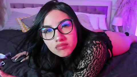 Lily online show from October 16, 2025, 8:10 pm