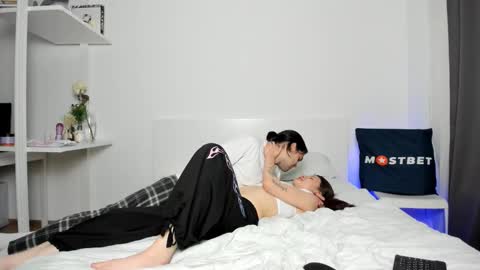 Snapshot of lilkimchii chatting on November 20, 2025, 4:23 am LilKimchii online show from November 20, 2025, 4:23 am