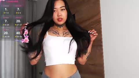 Snapshot of lillgothbaby chatting on June 15, 2026, 4:47 am Lill online show from June 15, 2026, 4:47 am