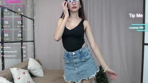 Lillian online show from January 22, 2025, 11:45 am