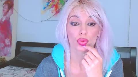 Lara online show from February 15, 2025, 5:19 am