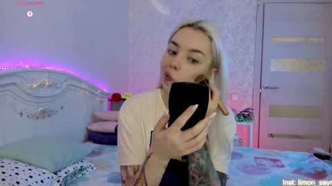 LilliMoore online show from October 16, 2025, 11:28 pm