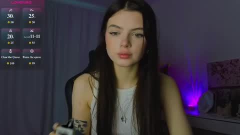 Snapshot of lillly_meow_ chatting on May 18, 2026, 4:24 pm Lilia online show from May 18, 2026, 4:24 pm