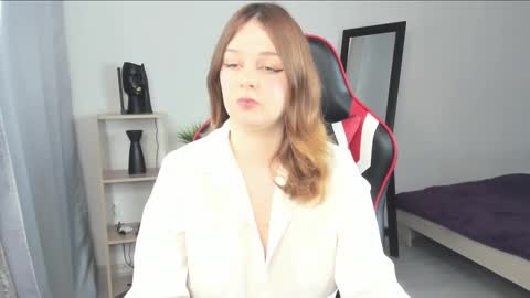 Lilly online show from February 10, 2025, 2:52 am