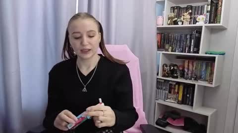 LillyFan X online show from September 15, 2025, 4:23 am