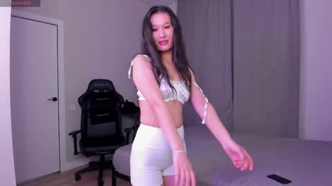 Snapshot of lillymighty chatting on May 29, 2026, 5:22 pm Lilly online show from May 29, 2026, 5:22 pm