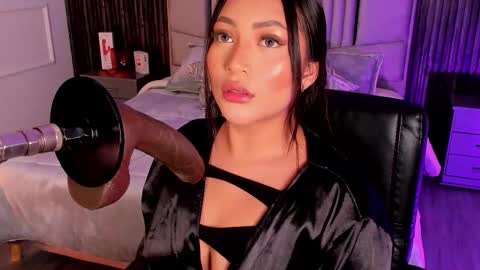 Lilly Ortiz online show from December 5, 2025, 5:20 pm