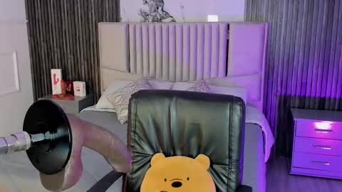 Lilly Ortiz online show from December 13, 2025, 8:47 pm